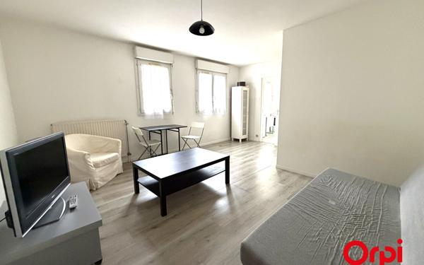 Appartement à vendre    1 pièce • 35 m2 Montigny-le-Bretonneux