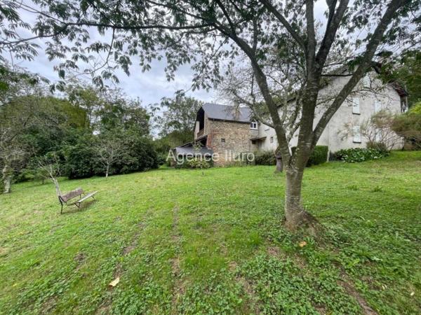 Maison - Oloron-sainte-marie - Réf.:205322 PROXIMITE OLORON - BEL ENSEMBLE COMPOSE D'UNE MAISON D'HABITATION + GRANGE RENOVEE + GRANGE ATTENANTE AVEC TERRAIN - (BAISSE DE PRIX)