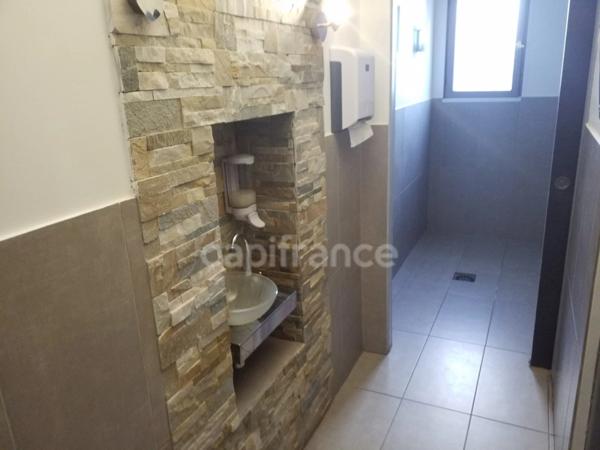 À LOUER – LOCAL COMMERCIAL 121 m² – EMPLACEMENT N°1 – CŒUR DE SORÈDE (66)