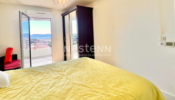 Appartement 2 pièces à Saint-Raphaël avec vue dégagée sur la mer