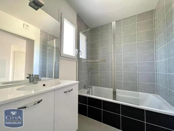 Appartement à louer 2 pièces 38.95m² Béziers (34500)