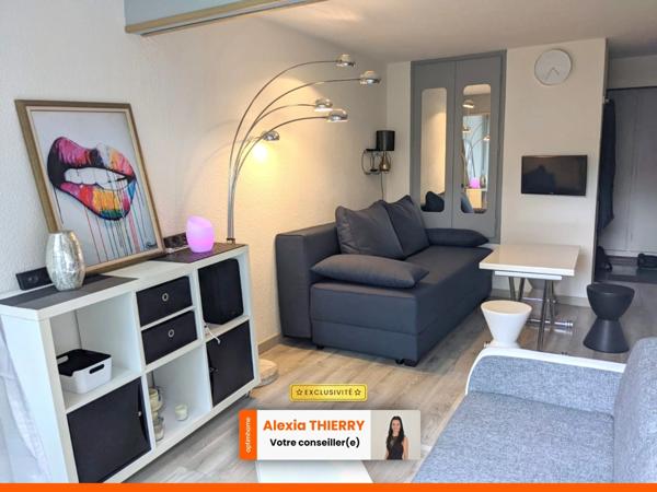 Pinède. Studio cabine loggia avec jardin