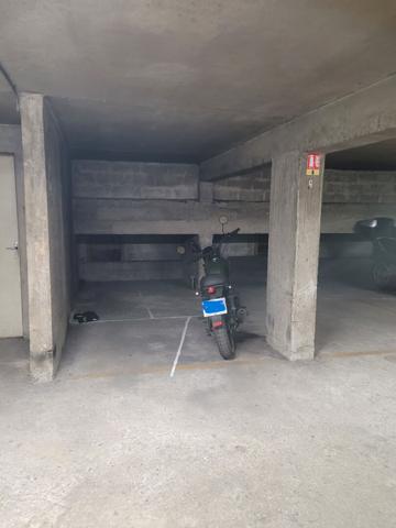 Lot de 4 places de parking // INVESTISSEMENT LOCATIF // 75012