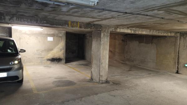 Lot de 4 places de parking // INVESTISSEMENT LOCATIF // 75012