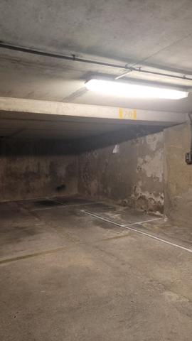 Lot de 4 places de parking // INVESTISSEMENT LOCATIF // 75012