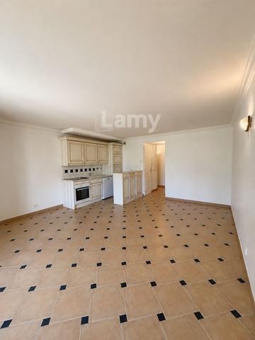 Appartement t3 avec loggia - garage et cave - piscines et tennis