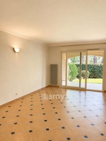 Appartement t3 avec loggia - garage et cave - piscines et tennis