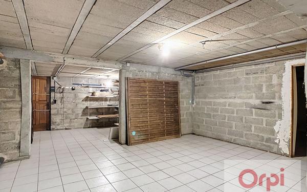 Maison à vendre    6 pièces • 144,57 m2 Issy-les-Moulineaux