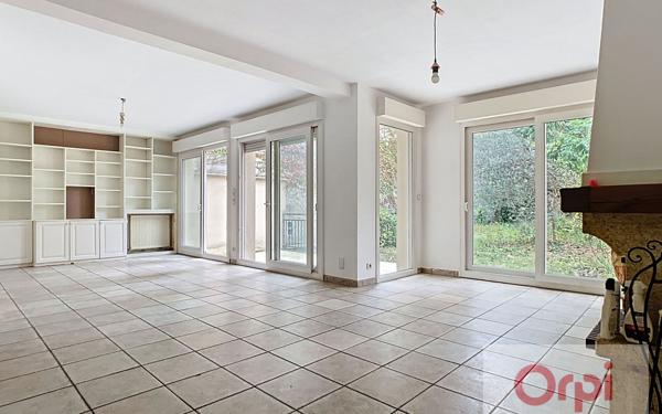 Maison à vendre    6 pièces • 144,57 m2 Issy-les-Moulineaux