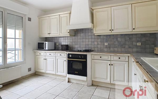 Maison à vendre    6 pièces • 144,57 m2 Issy-les-Moulineaux