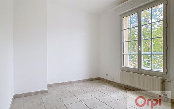 Maison à vendre    6 pièces • 144,57 m2 Issy-les-Moulineaux