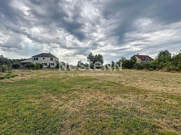Terrain constructible à vendre de 1890 m² - Chanteix