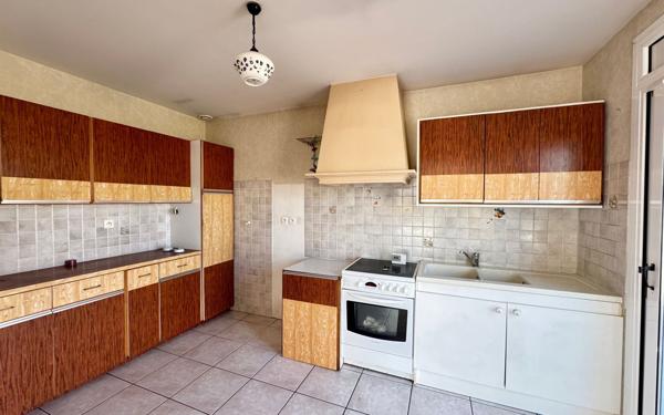 Maison à vendre    3 pièces • 76 m2 Mérignac