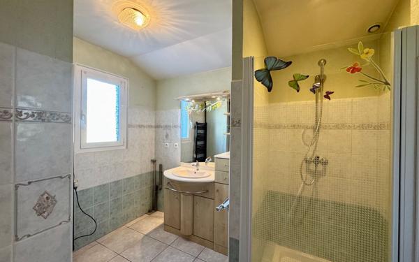 Maison à vendre    3 pièces • 76 m2 Mérignac