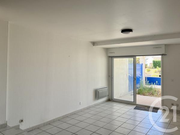 Appartement T2 à vendre  2 pièces - 51,28 m 2   ST PIERRE D OLERON  - 17