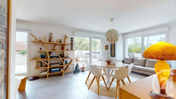 Appartement F4 à vendre  4 pièces - 102 m 2   BAYONNE  - 64