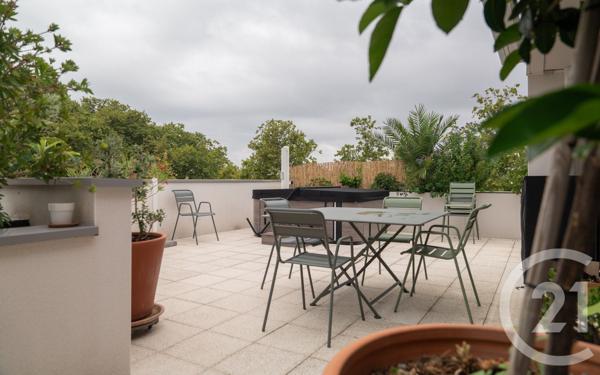 Appartement F4 à vendre  4 pièces - 102 m 2   BAYONNE  - 64