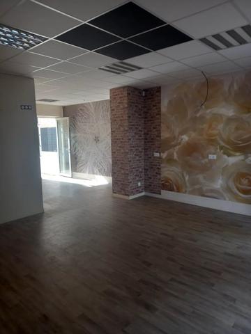 Location                                                      Local commercial
                        
                     2 pièces                      50 m2                     à Hénin-Beaumont