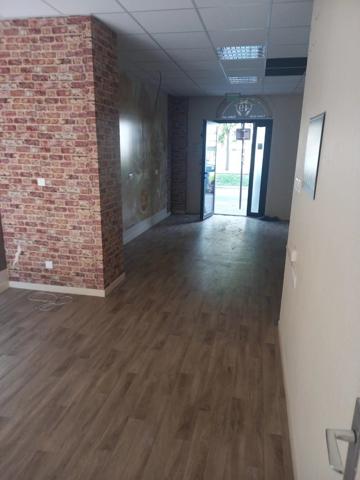 Location                                                      Local commercial
                        
                     2 pièces                      50 m2                     à Hénin-Beaumont