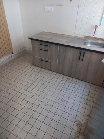 Location                                                      Local commercial
                        
                     2 pièces                      50 m2                     à Hénin-Beaumont
