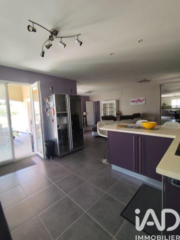 Maison à vendre 6 pièces 130 m² Aujargues