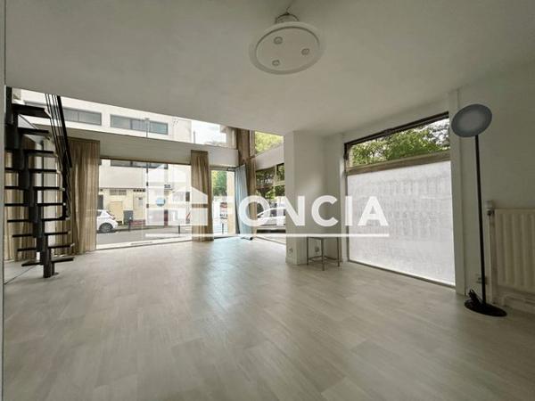 Location Local commercial 2 pièces 52.4 m² - 10 rue Deurbroucq Nantes 44000