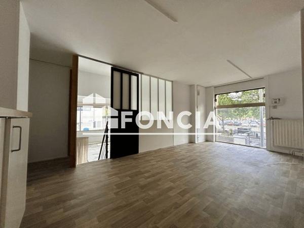Location Local commercial 2 pièces 52.4 m² - 10 rue Deurbroucq Nantes 44000