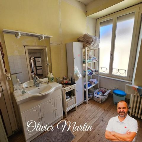 Maison 205 m² – 8 pièces – 6 chambres – fort potentiel