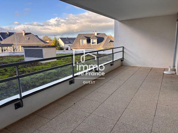 APPARTEMENT DANS RESIDENCE RECENTE AVEC TERRASSE SAINTE GEMMES SUR LOIRE