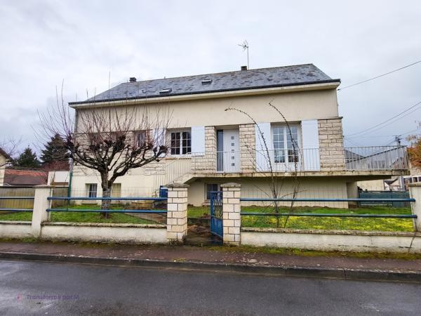 Saint Hilaire Saint Florent (49400) - Maison familiale 6 chambres et jardin clos