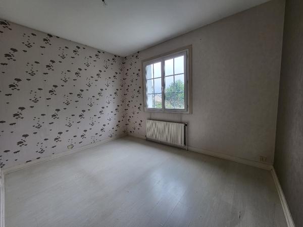 Saint Hilaire Saint Florent (49400) - Maison familiale 6 chambres et jardin clos