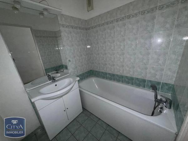 Appartement à louer 2 pièces 49.09m² Bellerive-sur-Allier (03700)