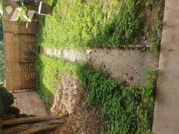 MOISSAC : centre ville, proche gare, maison T4, 3 chambres,  90 m2, et garage (45m2), jardin 140 m2.