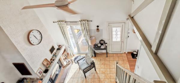 Maison avec piscine sur 1200 m2 de terrain clos