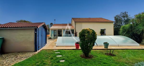 Maison avec piscine sur 1200 m2 de terrain clos