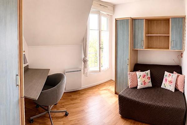 Charmant duplex avec balcon, box et parking - EMERAINVILLE