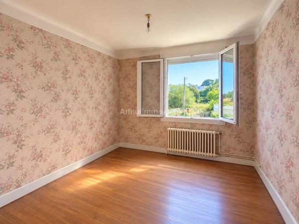 Vente                                                      Maison
                        
                     6 pièces                      105 m2                     à Auray