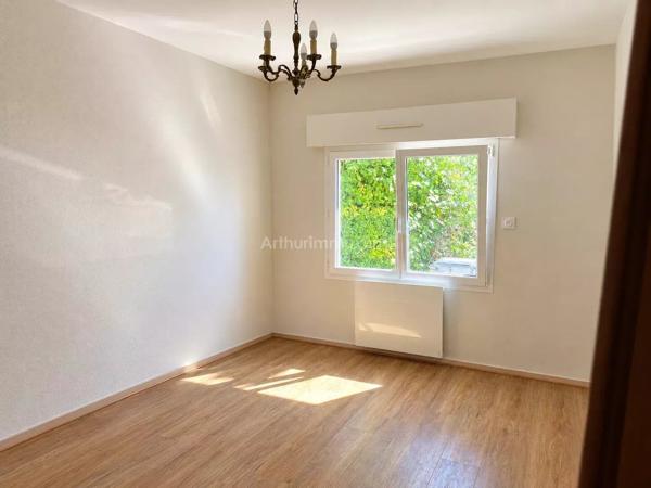 Vente                                                      Maison
                        
                     6 pièces                      105 m2                     à Auray