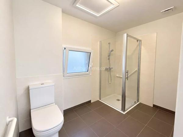 Vente                                                      Maison
                        
                     6 pièces                      105 m2                     à Auray
