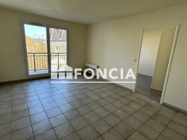 Location Appartement 2 pièces 49.5 m² - 3/5 RUE DU VAL NOTRE DAME Mantes La Jolie 78200