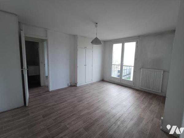 MONTREUIL/2 PIECES 