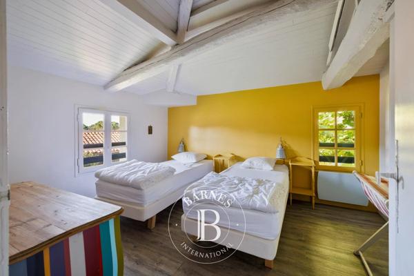 Soustons, Maison 8 Chambres -  207 m² à vendre