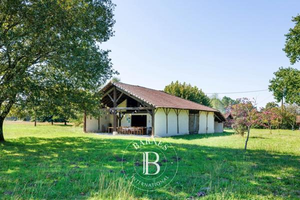 Soustons, Maison 8 Chambres -  207 m² à vendre