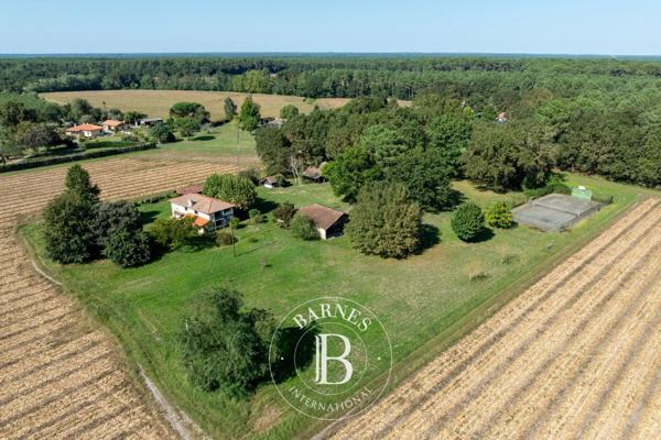 Soustons, Maison 8 Chambres -  207 m² à vendre