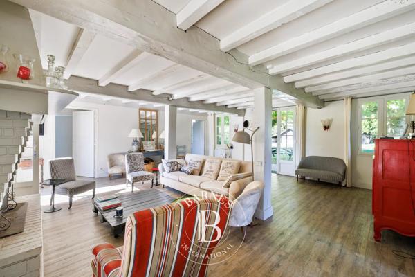Soustons, Maison 8 Chambres -  207 m² à vendre