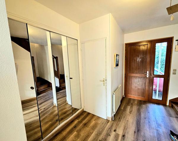Baisse de Prix - Gaillon centre ville, au calme - Maison de 128 m2 - 4 chambres sur sous-sol total  - Terrain plat de 700 m2 - Prix : 291.000