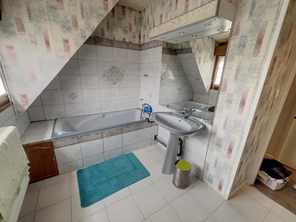 Longuenesse (62219) Maison Semi Mitoyenne / Jardin / Garage