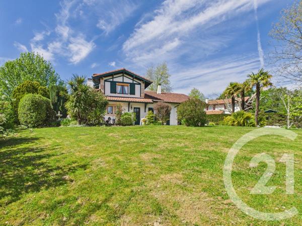 Maison à vendre  7 pièces - 177 m 2   VILLEFRANQUE  - 64