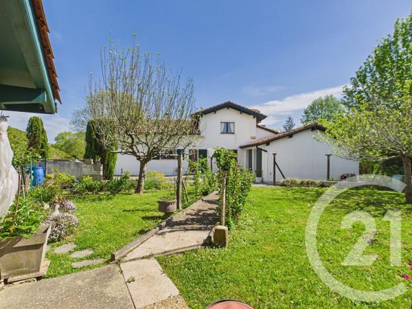 Maison à vendre  7 pièces - 177 m 2   VILLEFRANQUE  - 64