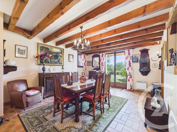 Maison à vendre  7 pièces - 177 m 2   VILLEFRANQUE  - 64